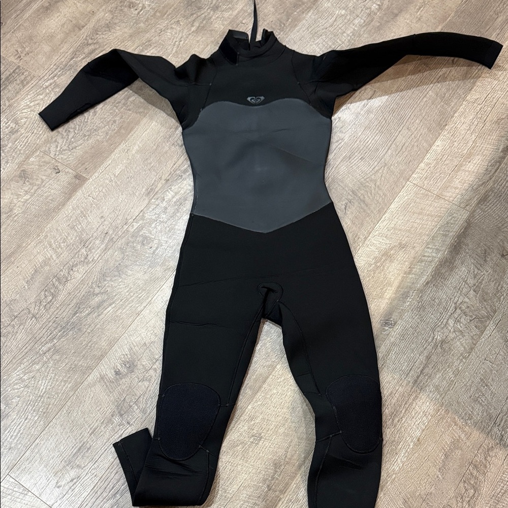 Roxy Black and Gray Wetsuit